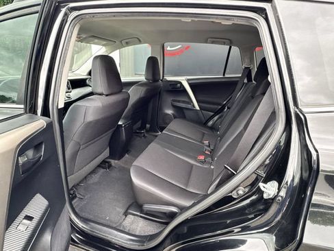 Used 2015 Toyota RAV4 LE AWD/4WD image 11