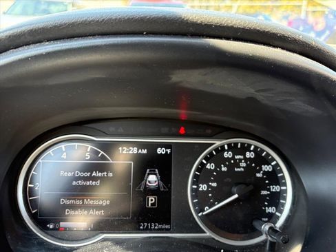 Used 2020 Nissan Kicks SR w/ SR Premium Package image 8