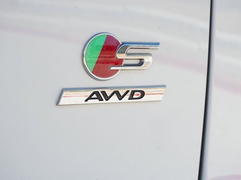 Used 2020 Jaguar F-PACE S image 8