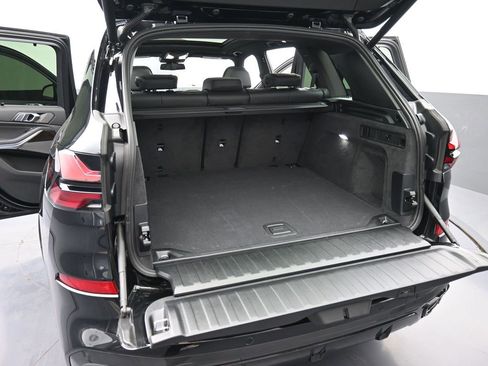 Used 2026 BMW X5 xDrive40i w/ M Sport Package image 18