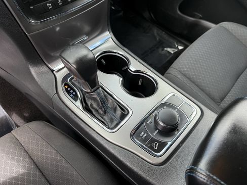 Used 2018 Jeep Grand Cherokee Laredo image 8