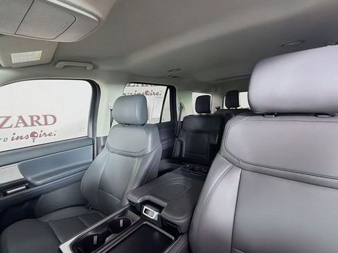 New 2026 Ford Expedition Active RWD image 28