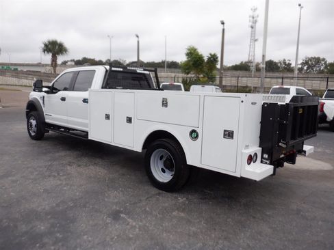 Used 2022 Ford F550 4x4 Crew Cab Super Duty w/ Power Equipment Group image 3