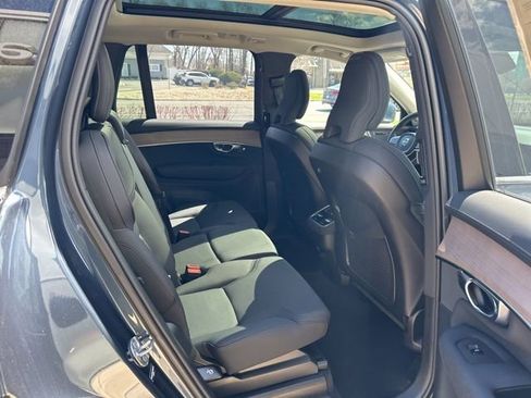 Used 2025 Volvo XC90 B5 Plus image 13