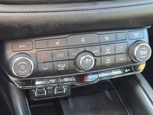 Certified 2022 Dodge Durango GT image 28