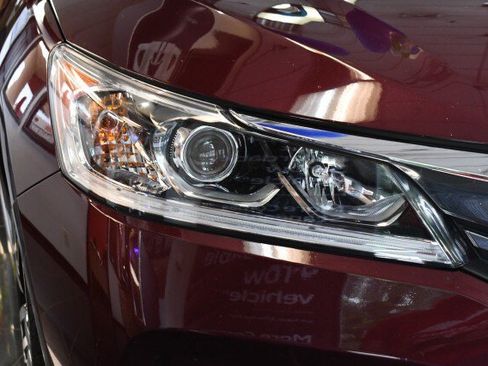 Used 2016 Honda Accord Sport image 4