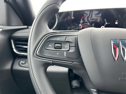 New 2026 Buick Envista Preferred image 18