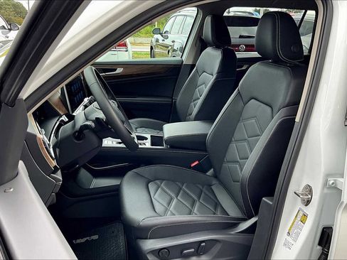 New 2026 Volkswagen Atlas SE image 9