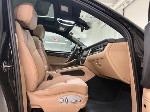 Certified 2026 Porsche Macan AWD/4WD image 26