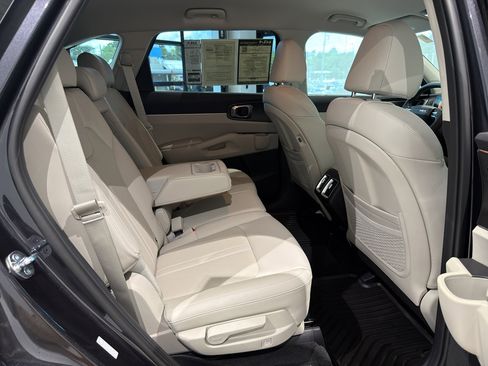Used 2026 Kia Sorento S FWD image 22