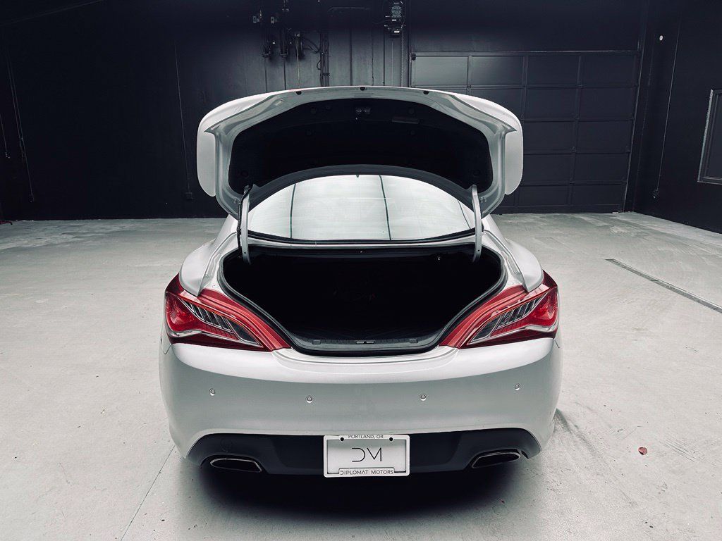 Used 2016 Hyundai Genesis Coupe 3.8 RWD image 36
