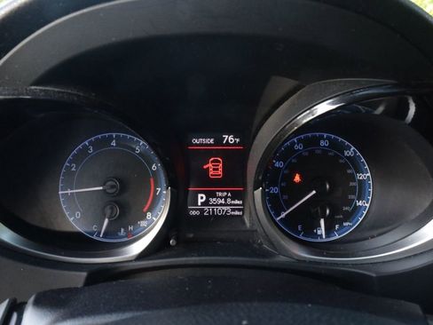 Used 2016 Toyota Corolla S image 26