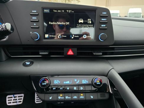 New 2026 Hyundai Elantra SEL Sport Premium image 23