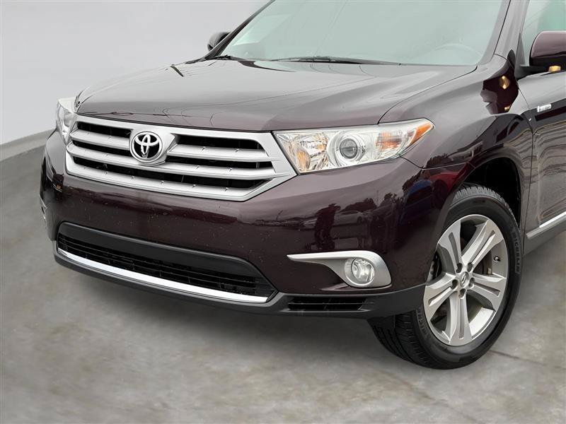 Used 2011 Toyota Highlander Limited w/ Tow Pkg FWD image 5