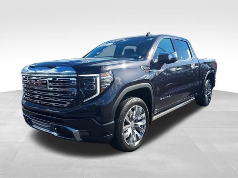 Used 2025 GMC Sierra 1500 Denali w/ Denali Reserve Package AWD/4WD image 4