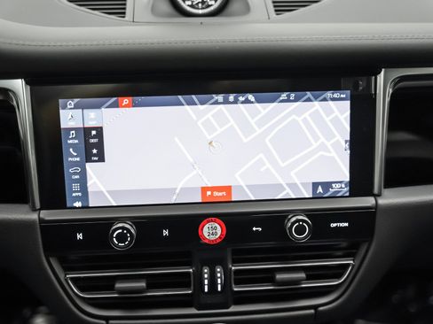 New 2026 Porsche Macan S image 22