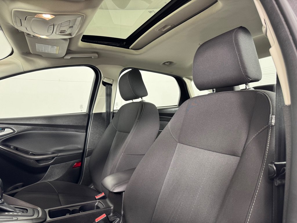 Used 2017 Ford Focus SEL FWD image 12