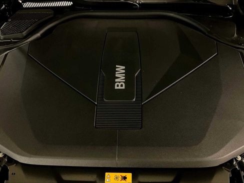 Used 2026 BMW i5 eDrive40 w/ Premium Package image 17