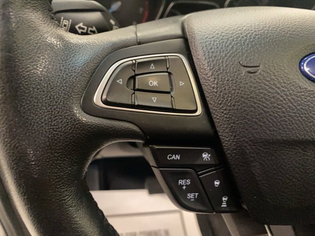 Used 2018 Ford Escape Titanium w/ Ford Safe & Smart Package AWD/4WD image 29