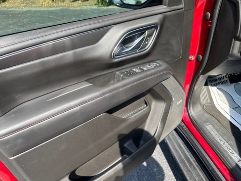 Used 2021 Chevrolet Tahoe RST RWD image 16