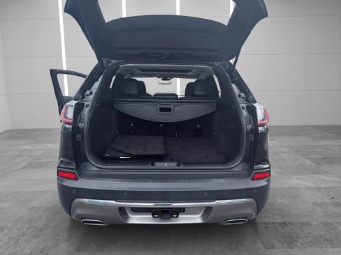 Used 2019 Jeep Cherokee Limited w/ Luxury Group AWD/4WD image 10