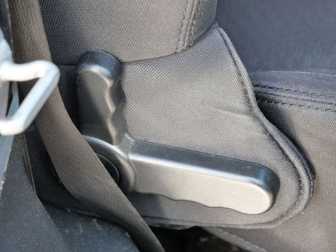 Used 2013 Jeep Wrangler Sport image 17