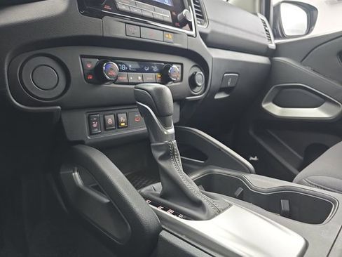 Used 2024 Nissan Frontier SV w/ Technology Package image 33