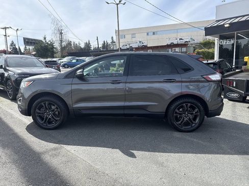 Used 2018 Ford Edge SEL w/ SEL Appearance Package AWD/4WD image 3