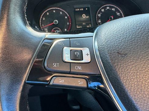 Used 2020 Volkswagen Passat 2.0T SEL image 17