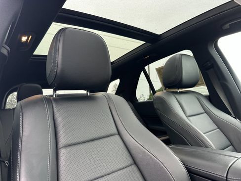 Used 2025 Mercedes-Benz GLE 350 4MATIC image 17