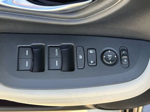 Certified 2023 Honda HR-V LX image 15