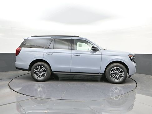 New 2026 Ford Expedition Active RWD image 8