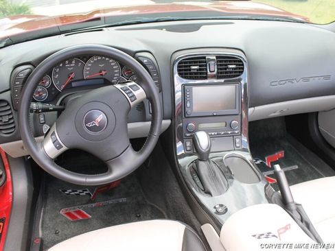 Used 2011 Chevrolet Corvette Grand Sport w/ Preferred Equipment Group RWD image 31
