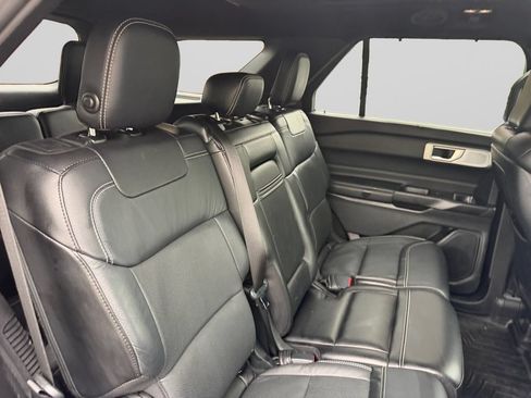 Used 2020 Ford Explorer ST w/ Premium Technology Package AWD/4WD image 18