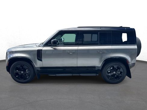 Used 2025 Land Rover Defender 110 X-Dynamic SE AWD/4WD image 6