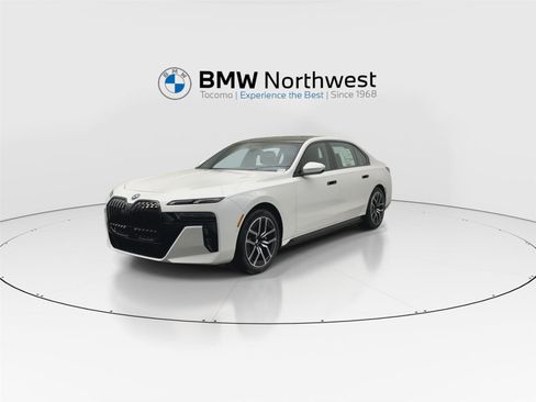 New 2026 BMW i7 xDrive60 AWD/4WD image 9
