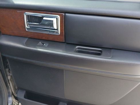 Used 2016 Lincoln Navigator L Select AWD/4WD image 17