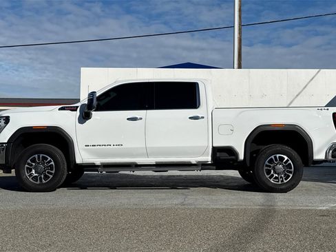 Used 2024 GMC Sierra 2500 SLT w/ SLT Premium Package image 7