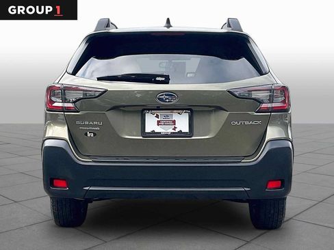 Used 2024 Subaru Outback Premium AWD/4WD image 5