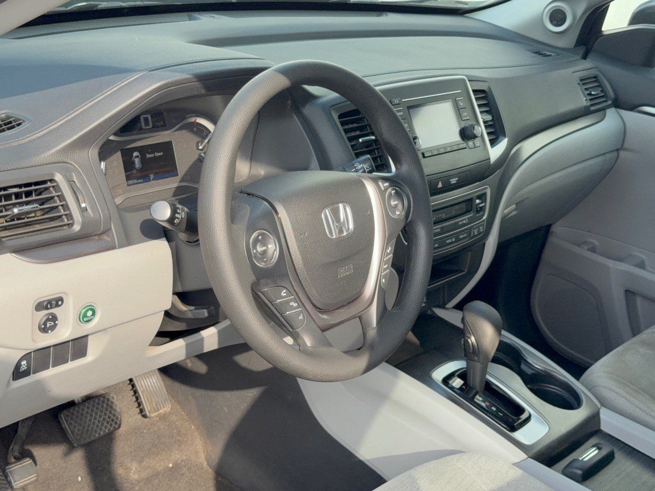 Used 2016 Honda Pilot LX image 4