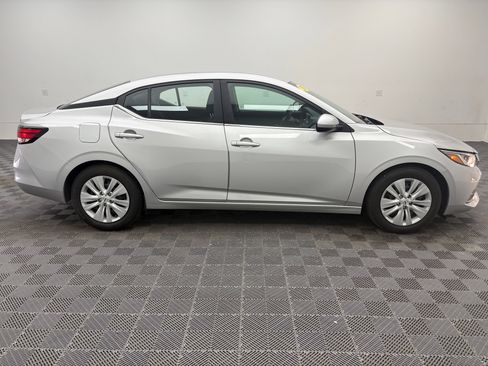 Used 2023 Nissan Sentra S FWD image 5