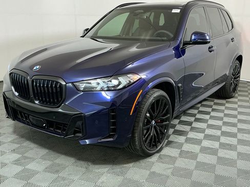 New 2026 BMW X5 xDrive40i w/ M Sport Package image 2