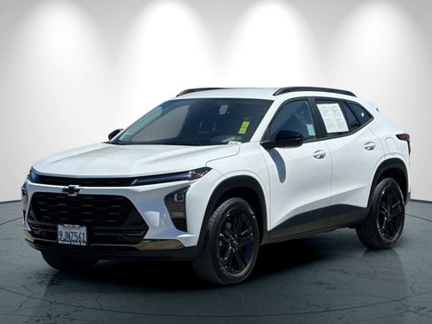 Used 2024 Chevrolet Trax ACTIV w/ Driver Confidence Package image 8