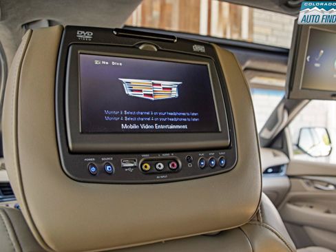 Used 2019 Cadillac Escalade Platinum AWD/4WD image 23