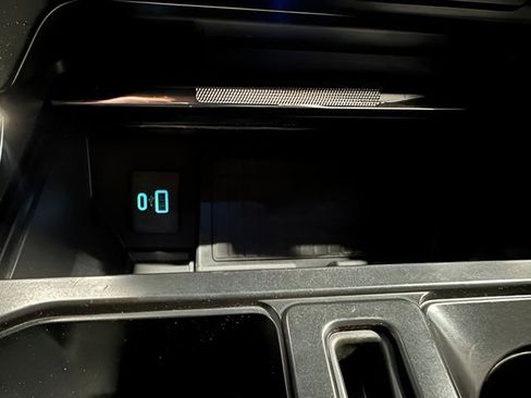 Used 2022 Ford F150 Lariat w/ Equipment Group 502A High AWD/4WD image 23