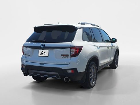 Certified 2024 Honda Passport TrailSport image 4