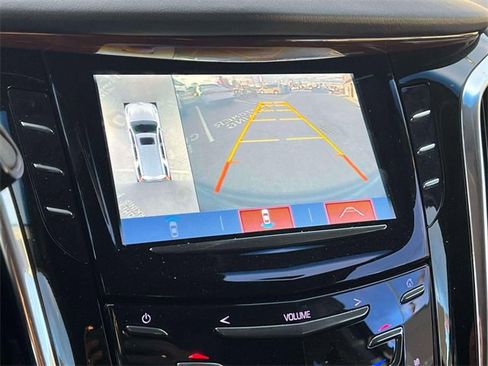 Used 2017 Cadillac Escalade ESV Luxury image 31