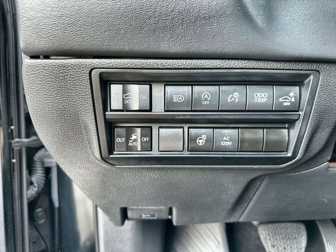 Used 2022 Toyota Tundra Platinum image 16