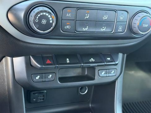 Used 2022 Chevrolet Colorado LT w/ LT Convenience Package RWD image 27