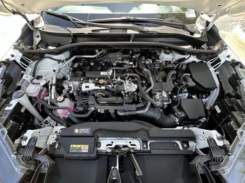 Used 2023 Toyota Corolla Cross AWD Hybrid image 31
